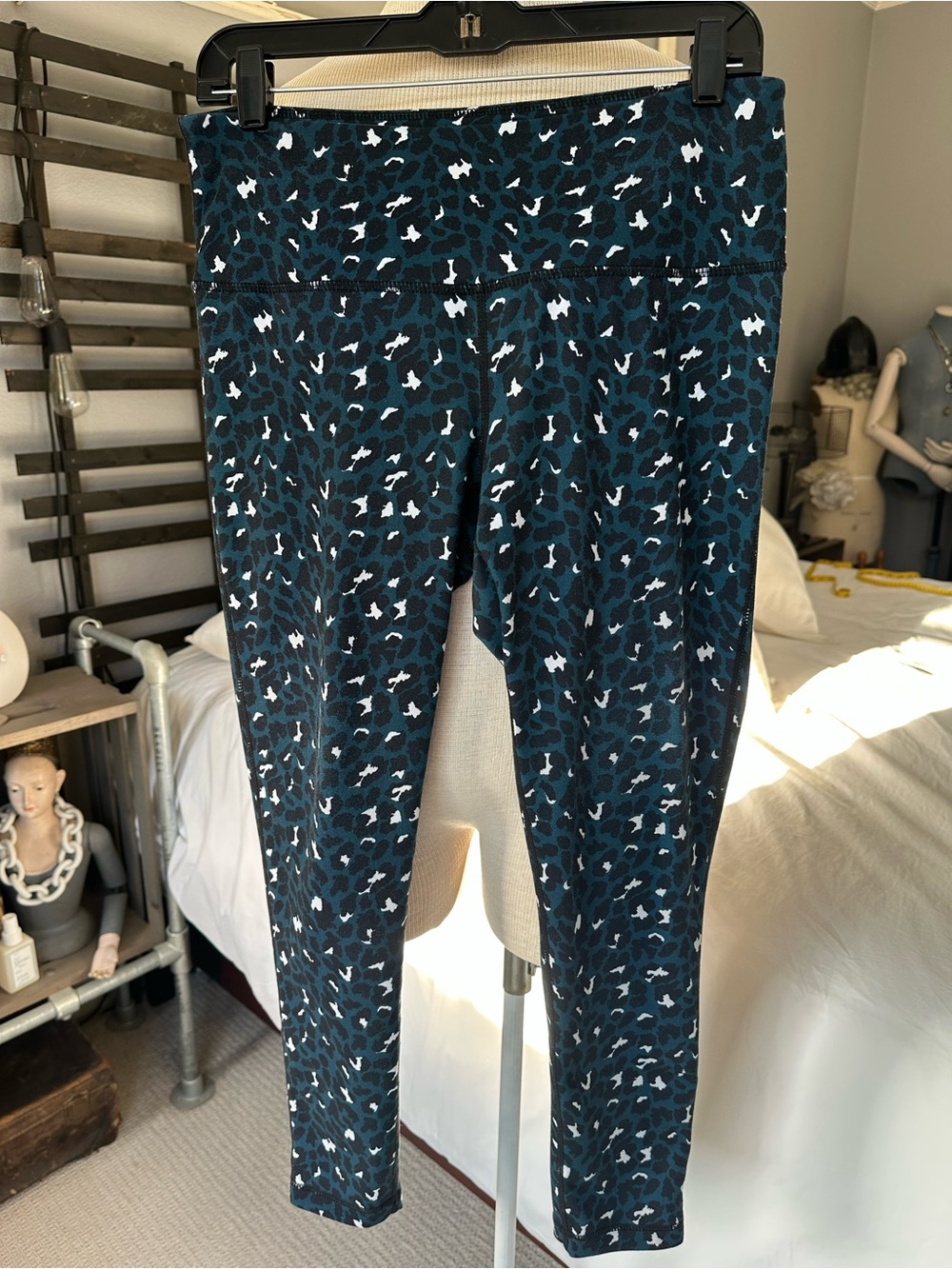 Zella Teal & Black Leopard-Print Leggings, size medium